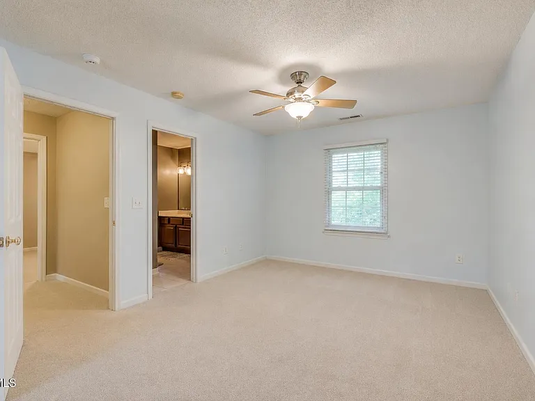 28 Cherokee Ridge Ct — Photo 16