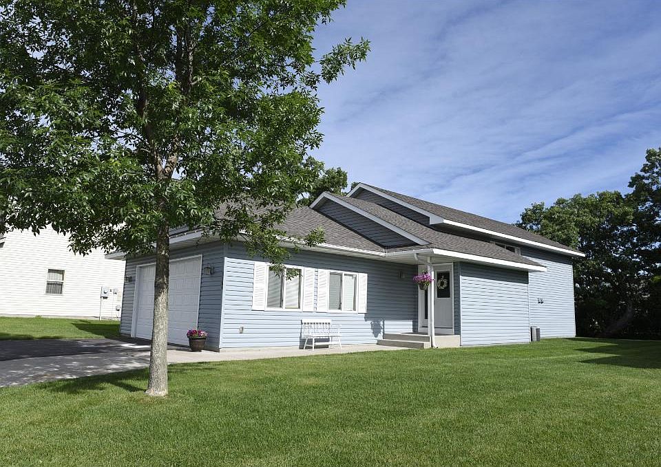 1st image of 1104 Melody Ct NW