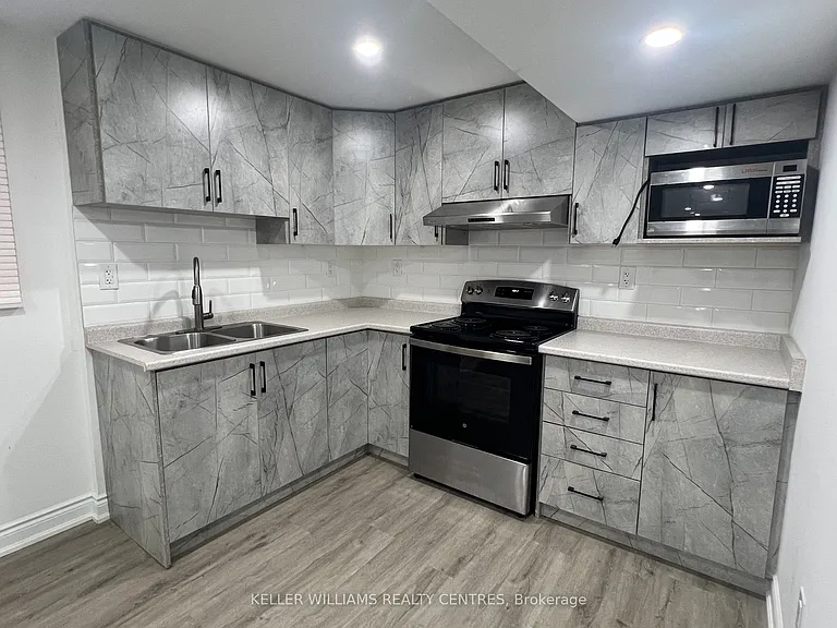 63 Presley Cres #BASEMENT — Photo 4