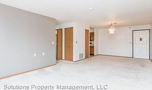 2nd image of 909 E 14th St APT 208