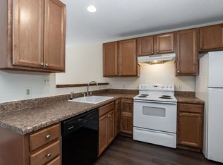 1807 Fox Hollow Dr, Raleigh, NC 27610