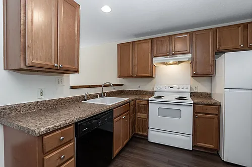 1807 Fox Hollow Dr Photo 1