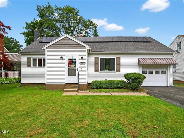 1022 W Claremont Avenue, Schenectady, NY 12303