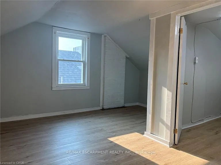 269 Main St W #2f & 3f — Photo 12