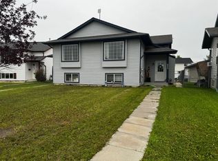 7209 SW 105th St, Grande Prairie, AB T8W 2S6