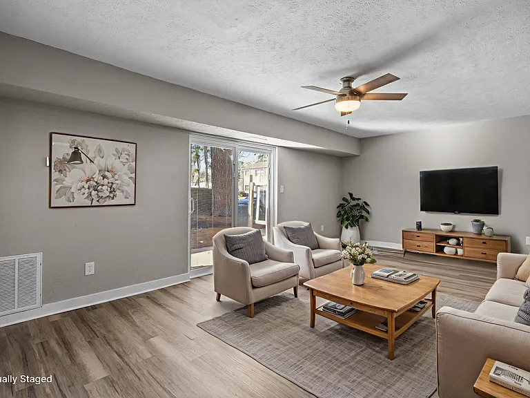 Lynnhaven Landing Apartments — Photo 33