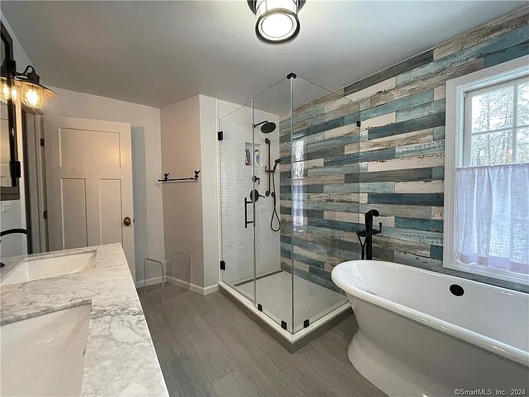 3 Lilac Ln — Photo 10