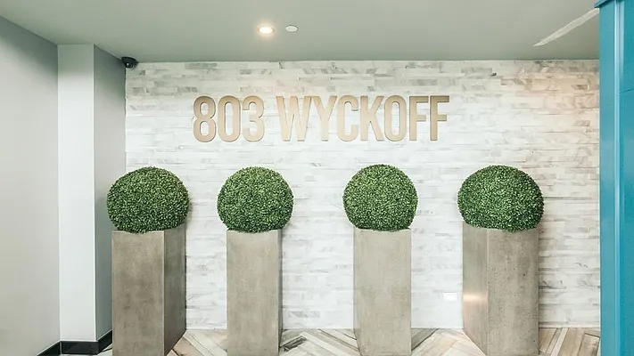 Rented by Owner | media 83