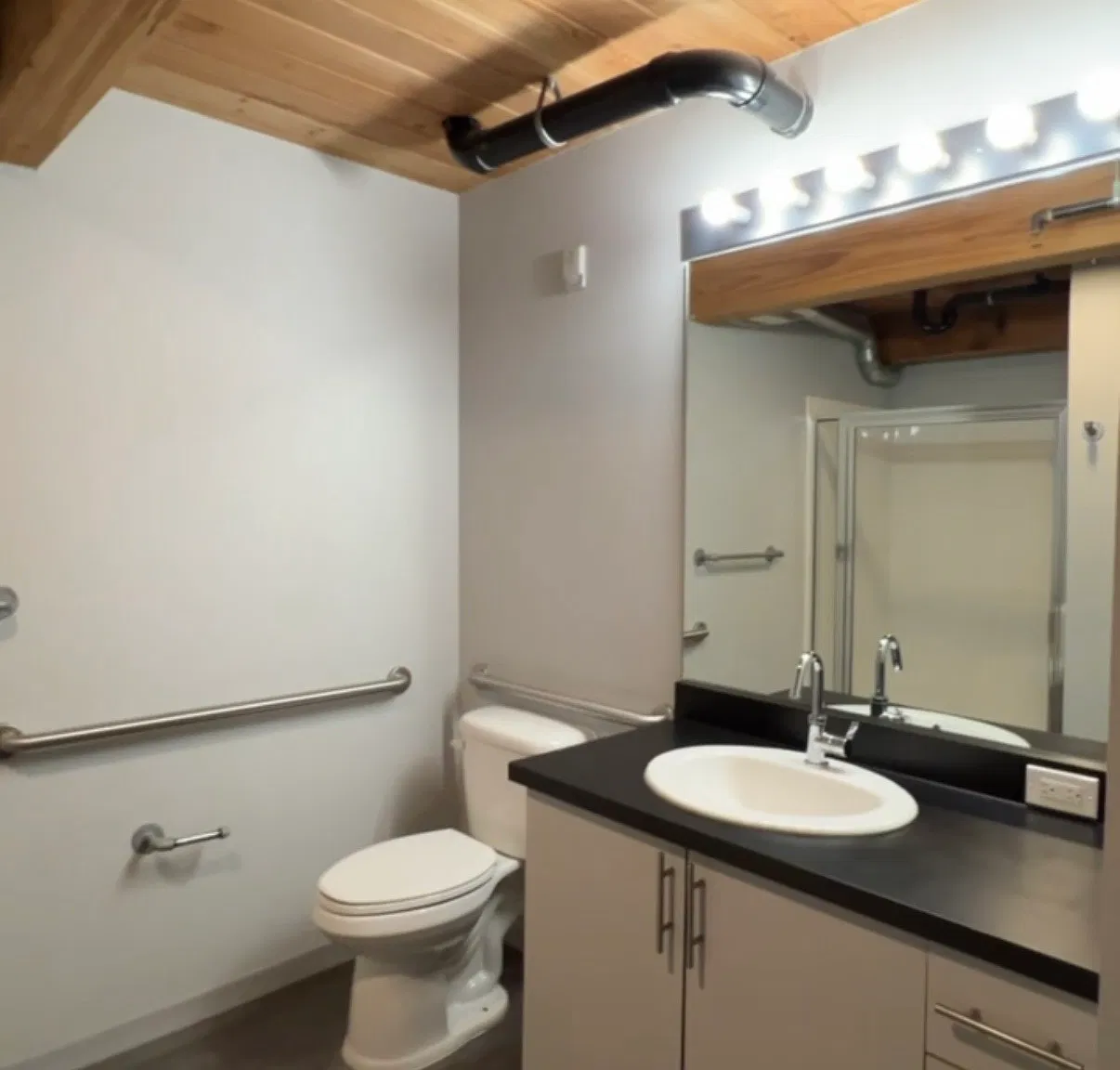 1 bed, 818 sqft, $2,650 — Photo 4