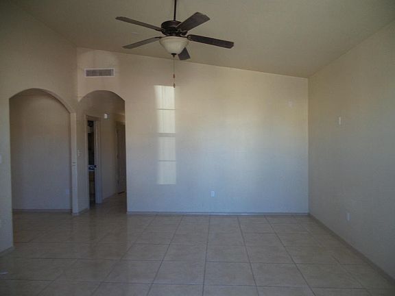 3rd image of 3352 Scarlet Point Dr