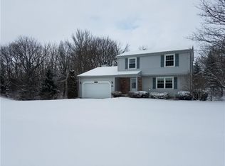 34 Heather Dale Chase, Henrietta, NY 14467
