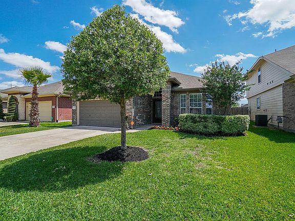2nd image of 7818 Meandering Oak Ln