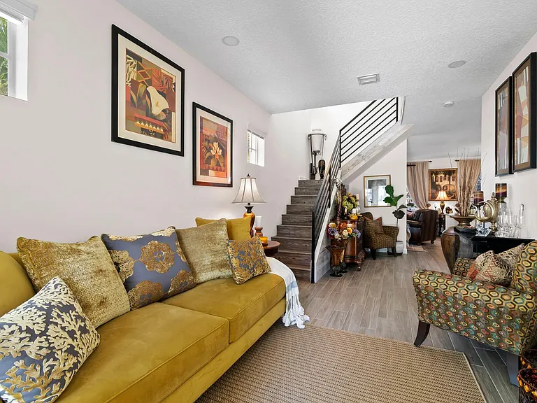 7826 Sienna Springs Dr — Photo 2