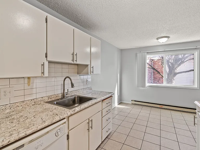 310 N Raymond Rd #D7 — Photo 4