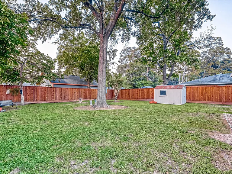 6414 Pineshade Ln — Photo 24