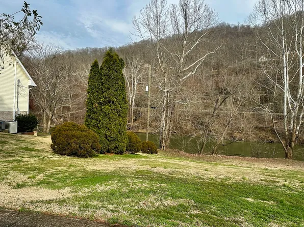 0 Rivers Edge Dr, Chapmanville, WV 25508