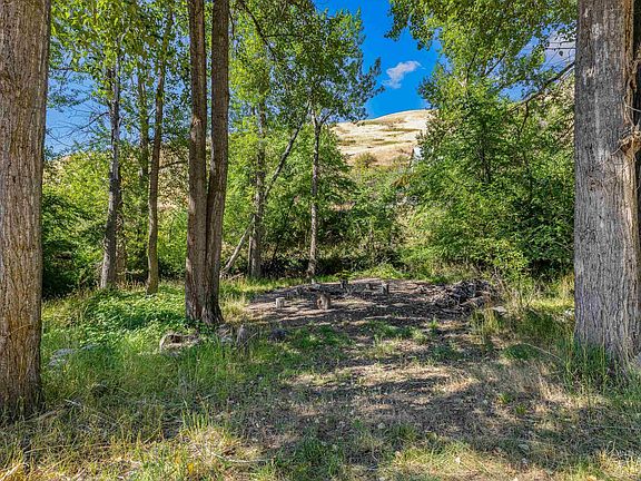 5th image of 193 Shingle Creek Rd