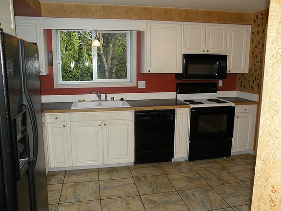 4th image of 529 Charwila Ln