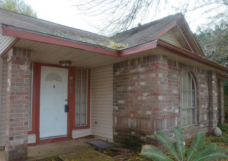 1st image of 15622 Scenic Haven Dr