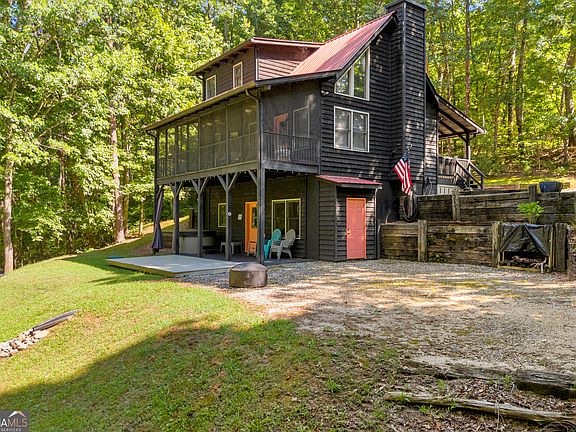 2nd image of 445 Skyview Cir