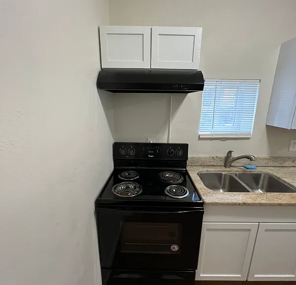 3313 Hueco Ave — Photo 6