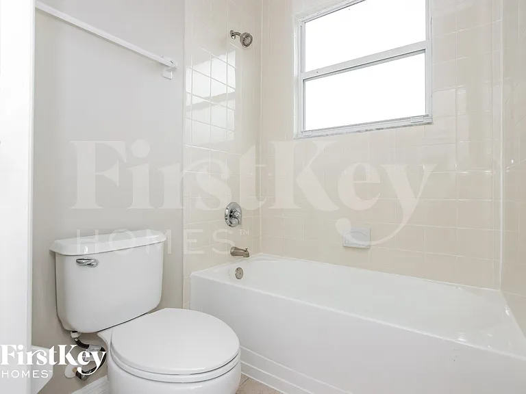 599 Australian Rd NW — Photo 9