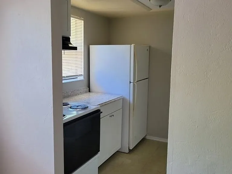 7203 SW 44th Pl — Photo 3