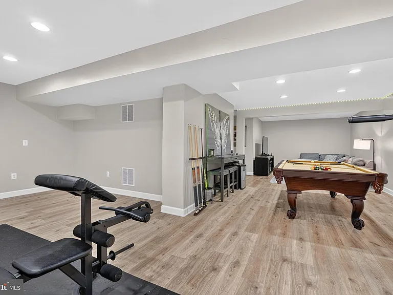 13016 Pilgrims Inn Dr — Photo 36