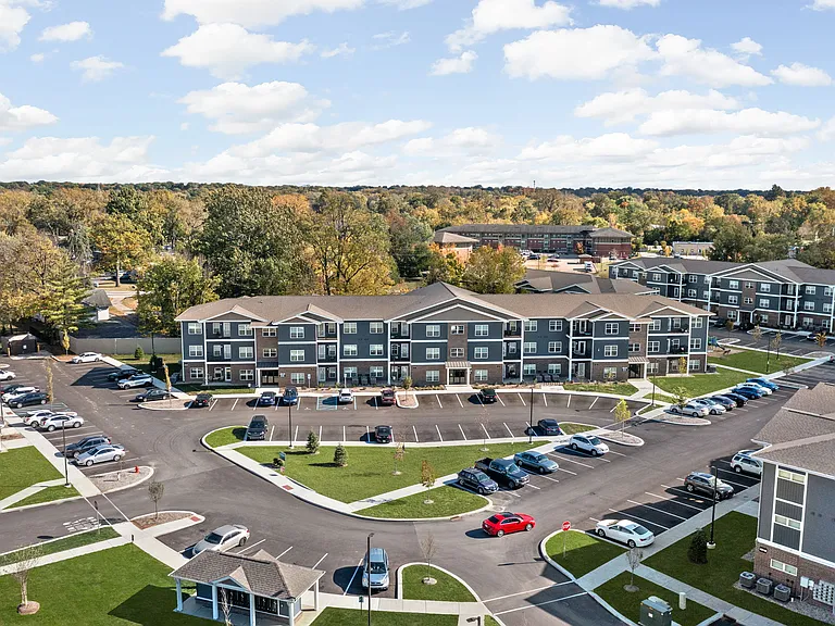 Forty Six Flats — Photo 17