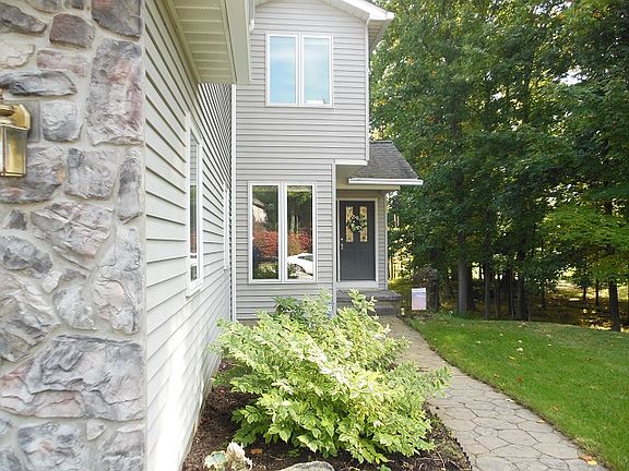 2nd image of 4231 Four Seasons Trl