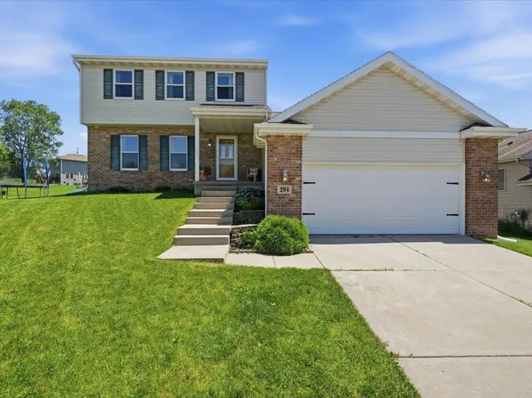 204 Temple Ct, Mount Horeb, WI 53572