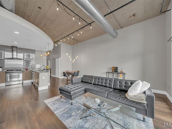5th image of 4100 Forest Park Ave #214
