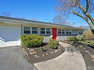 115 New Rd, Kendall Park, NJ 08824