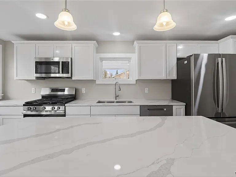 6637 Dix Rd — Photo 9