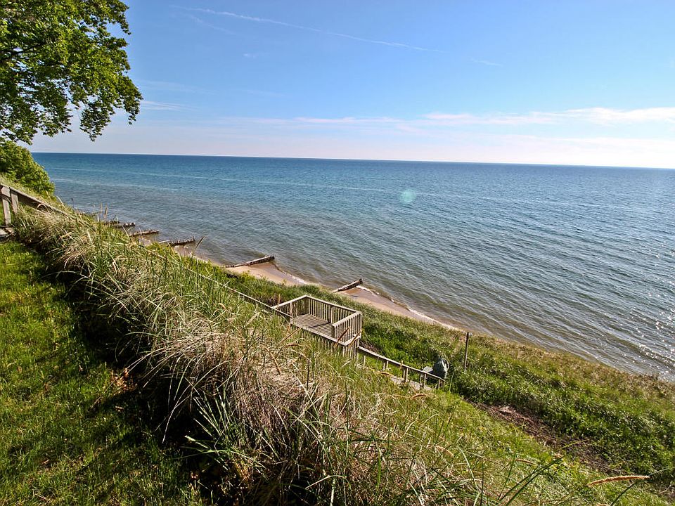2nd image of 3075 Scenic Dr