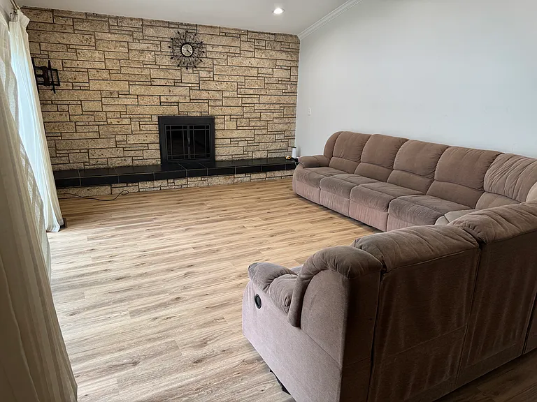 2750 Community Ave — Photo 3