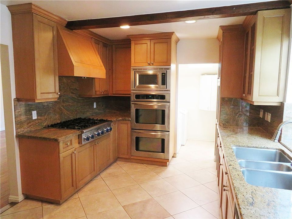 1st image of 5028 Varna Ave