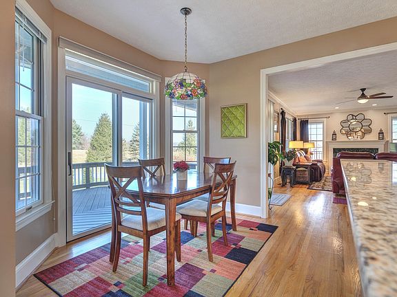 3rd image of 404 Cedar Orchard Dr W