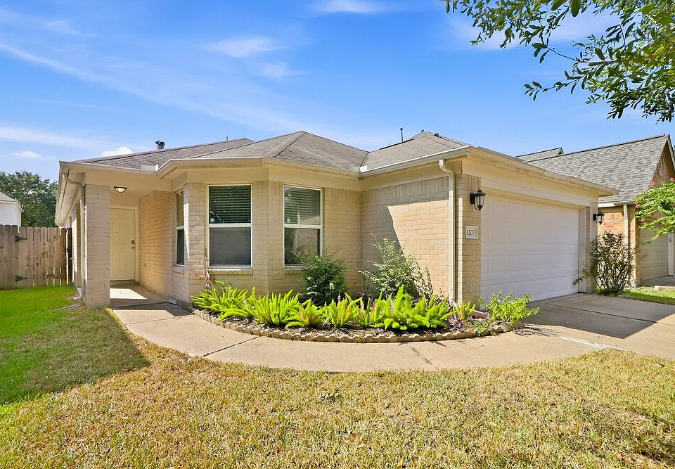 3207 Apple Dale Dr
