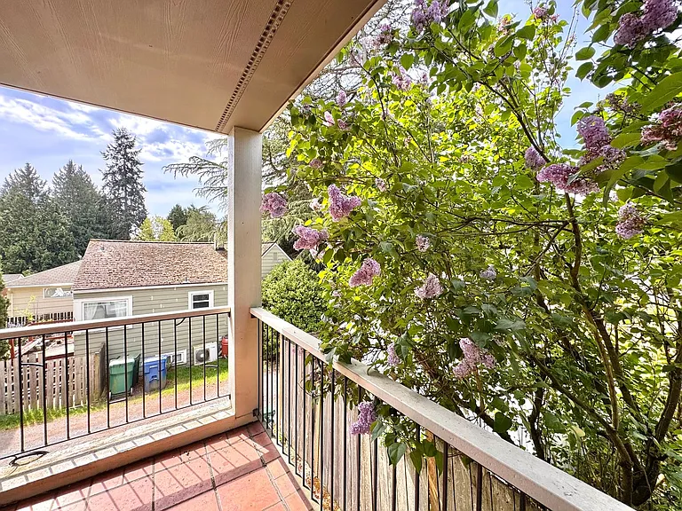 1409 N Northgate Way #A — Photo 14