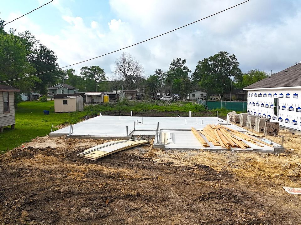 1st image of 3475 Saint James Blvd