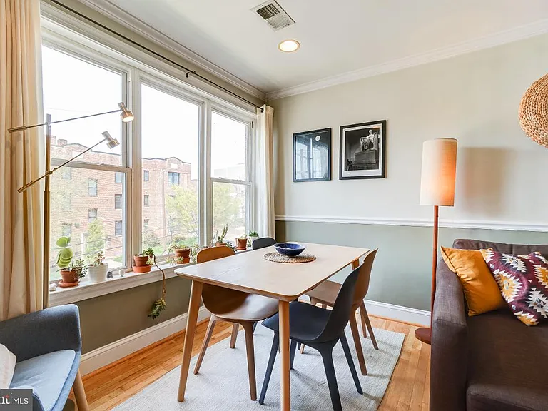 401 Evarts St NE #301 — Photo 9
