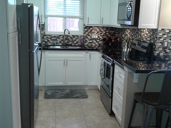 2nd image of 4411 Louisiana St