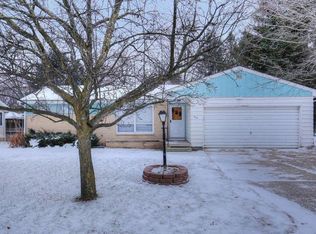 817 E Washington St, Greenville, MI 48838