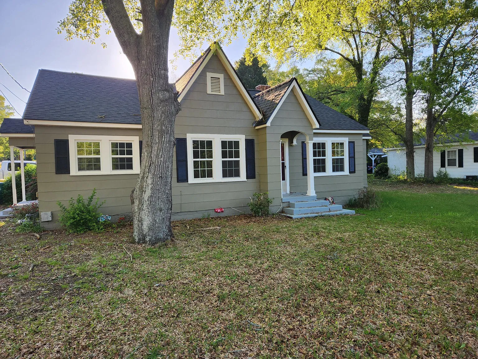 179 W Midland Ave photo 1