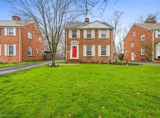 2368 Ashurst Rd, University Heights, OH 44118