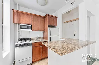 Rented by Grand Group Realty