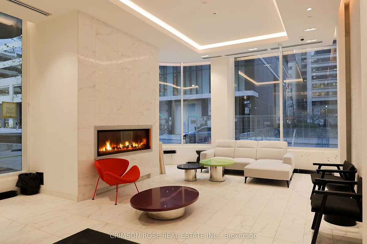 Building Photo - 238 Simcoe St #904
