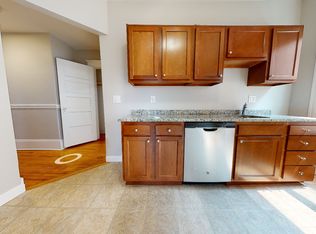 12 Pleasant St #5, Cambridge, MA 02139