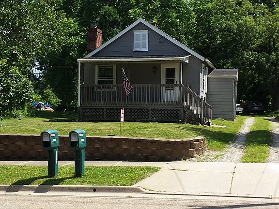 3rd image of 2288 Cooledge Ave